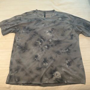 Men’s Lululemon Workout Shirt w/ Pocket